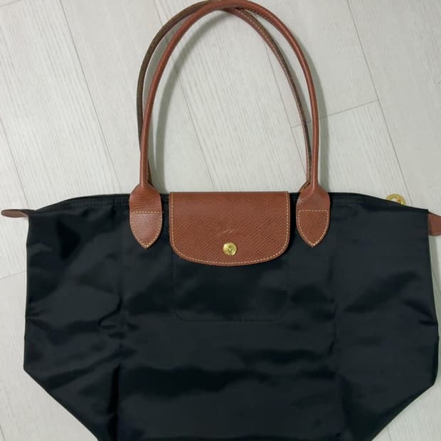 롱샴 르 플리아쥬 숄더백 m 미디움 블랙