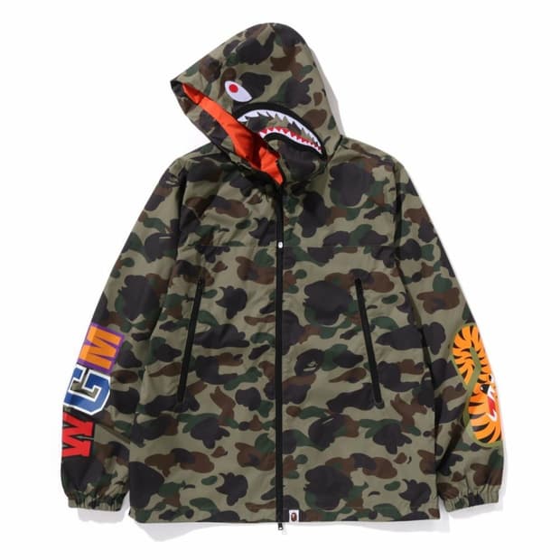 베이프 바람막이 1st Camo Shark Hoodie Jacket