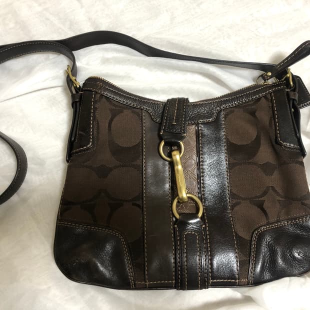 빈티지 코치 브라운 버클 크로스백