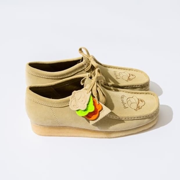 페이퍼보이 x BEAMS x 클락스 왈라비 메이플 스웨이드 US10