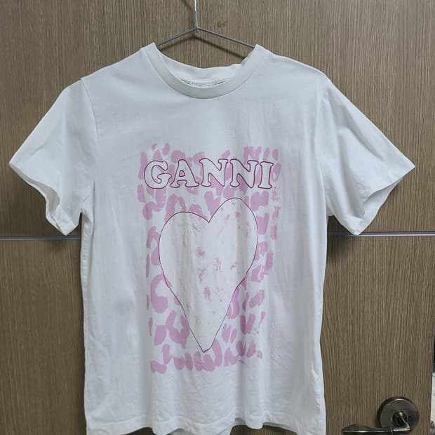 가니 반팔티