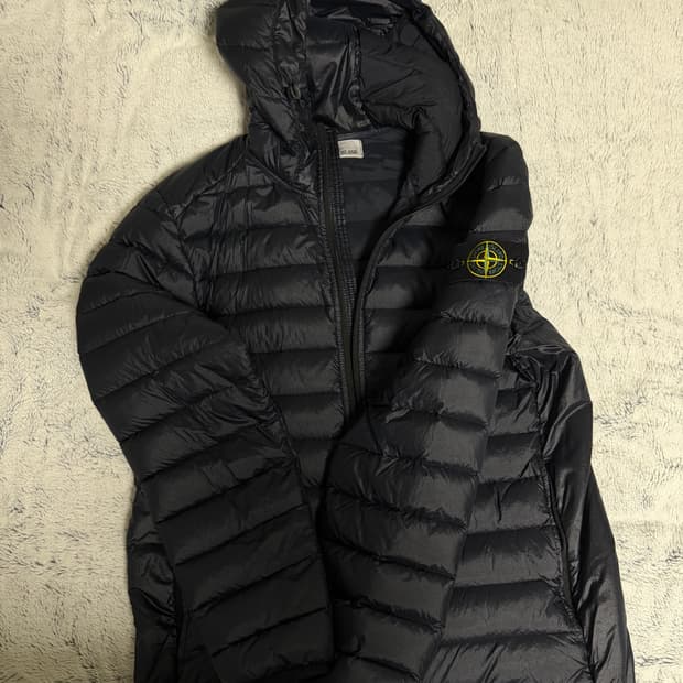 스톤아일랜드 룸우븐 경량 패딩 네이비 L