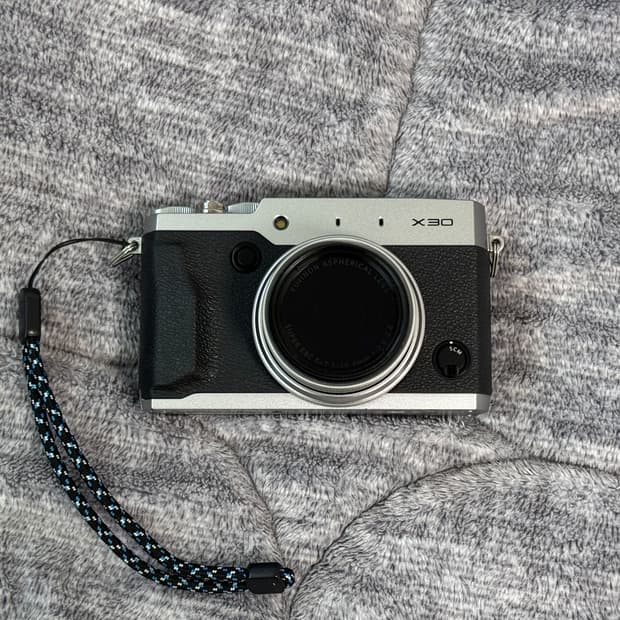후지필름 X30