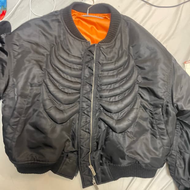 써저리 본 마원 m 블랙