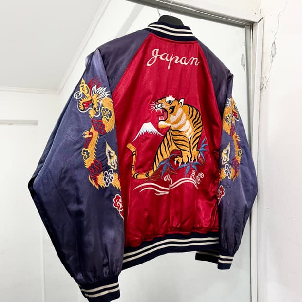 Don't Tax 자수 스카쟌 자켓