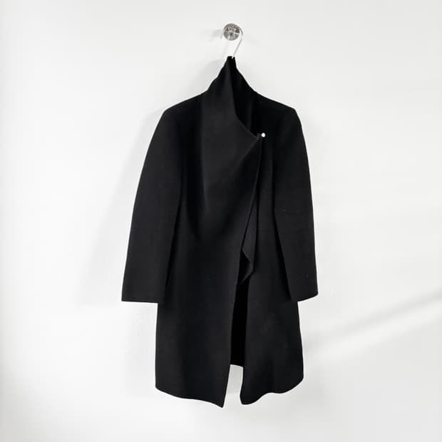 베라왕 하이넥 사선 캐시미어 코트