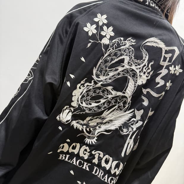 도그타운 오버핏 블랙 드래곤 자수 져지