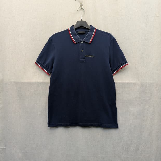 프라다 네이비 반팔 카라티