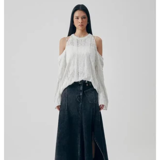 트리밍버드 오프숄더 케이블 니트 Off-Shoulder