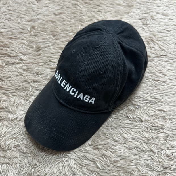 발렌시아가 볼캡