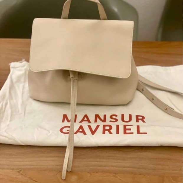만수르가브리엘 소프트 레이디백 아이보리 (큰 사이즈)