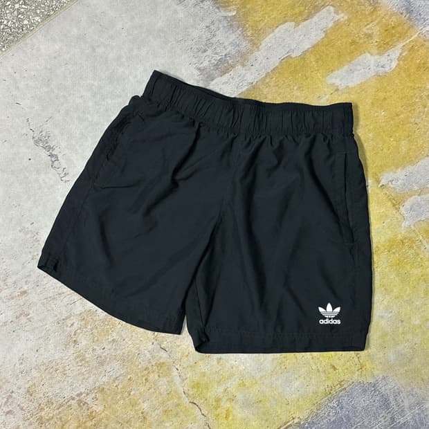 아디다스 러닝 반바지 XL