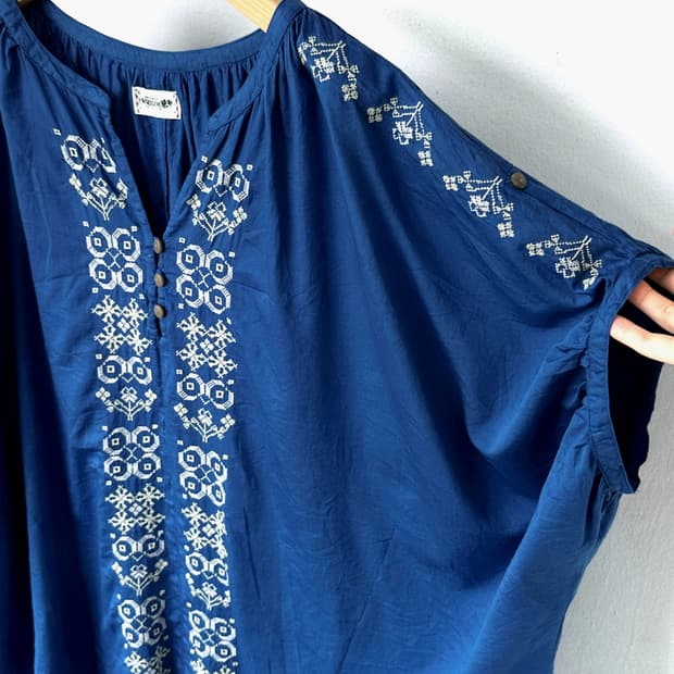 Light cotton stitch wide loose shirt