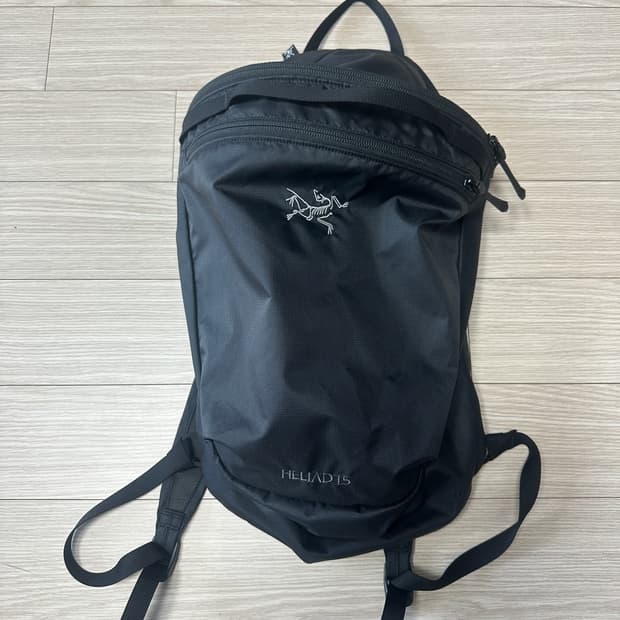 아크테릭스 헬리아드15 블랙 백팩