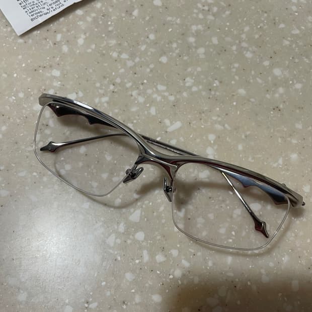 젠틀몬스터 크로 풀박