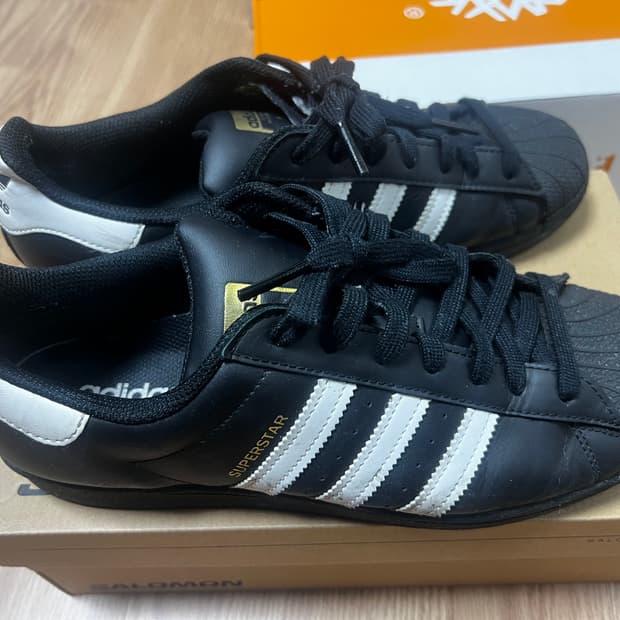 아디다스 슈퍼스타 275