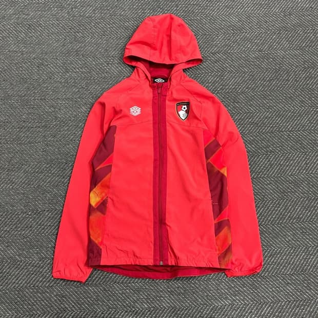 엄브로 키즈 본머스 로고 축구 바람막이 V0500