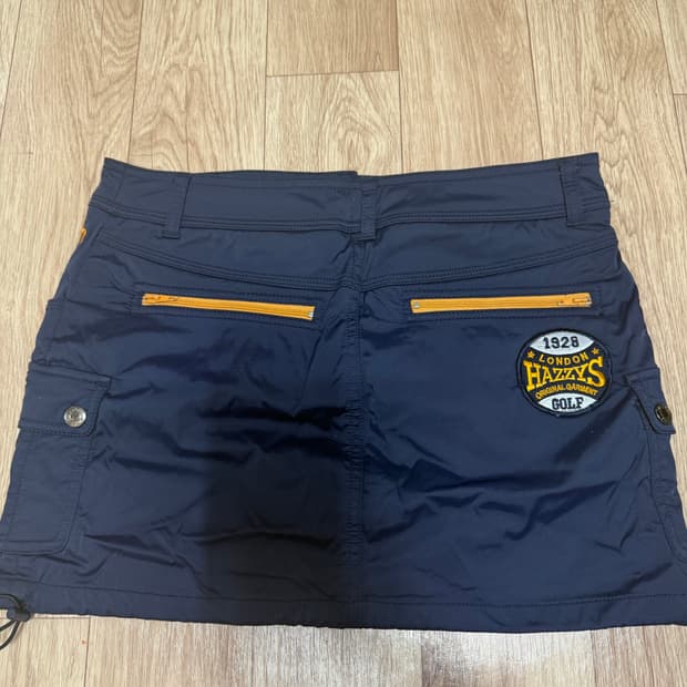 헤지스 빈티지  골프치마