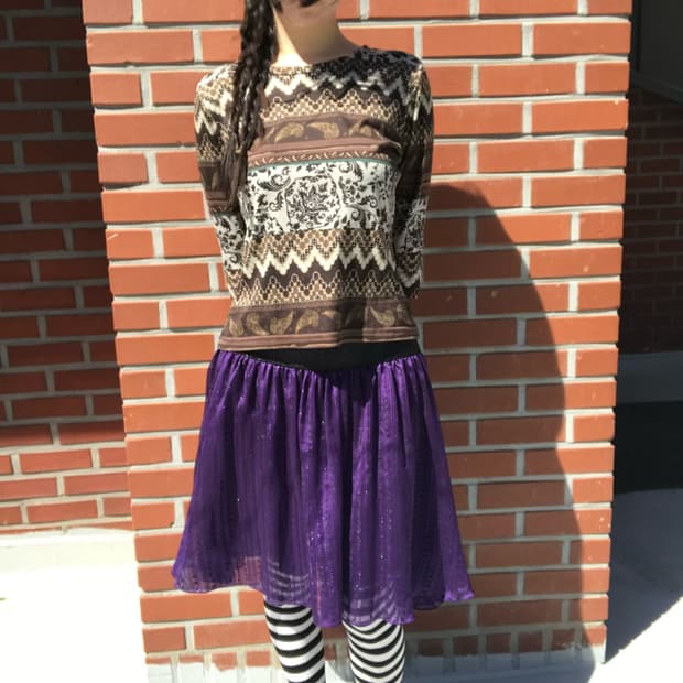 vintage brown pattern top