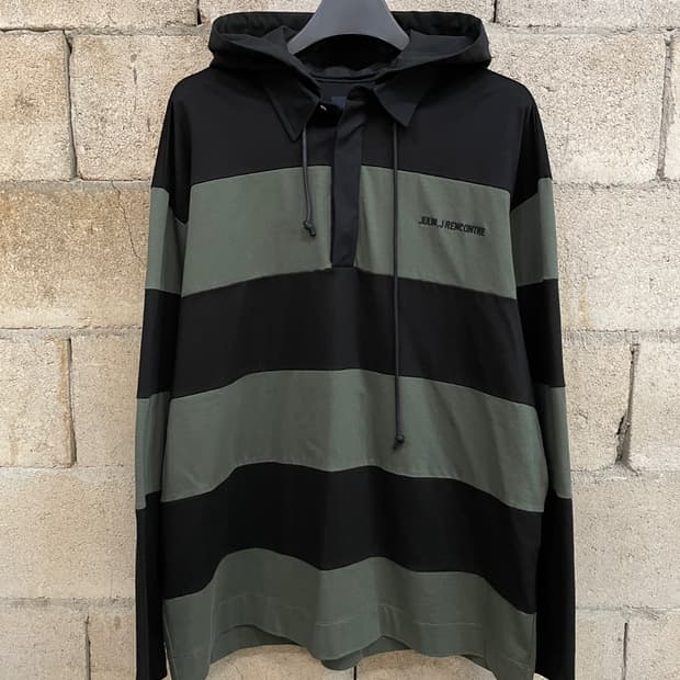 준지 디테쳐블 후드 스트라이프 럭비 셔츠