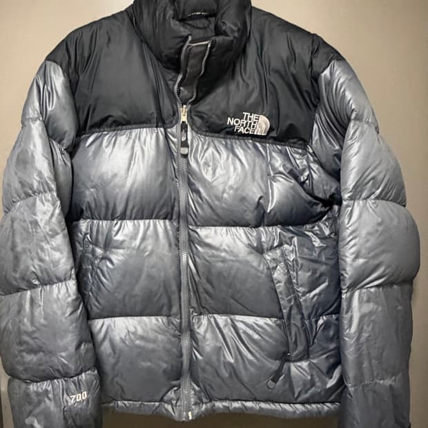 노스페이스 700 구형 눕시 패딩 블랙/실버