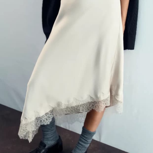 자라 레이스 세틴 스커트