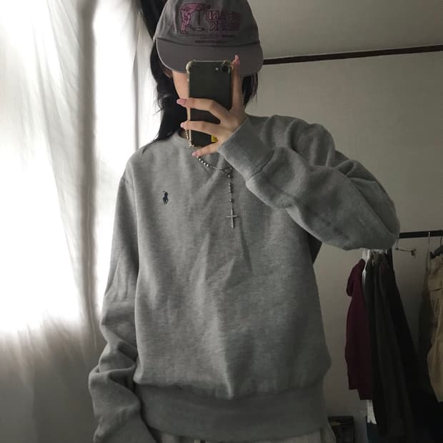 폴로 그레이 맨투맨