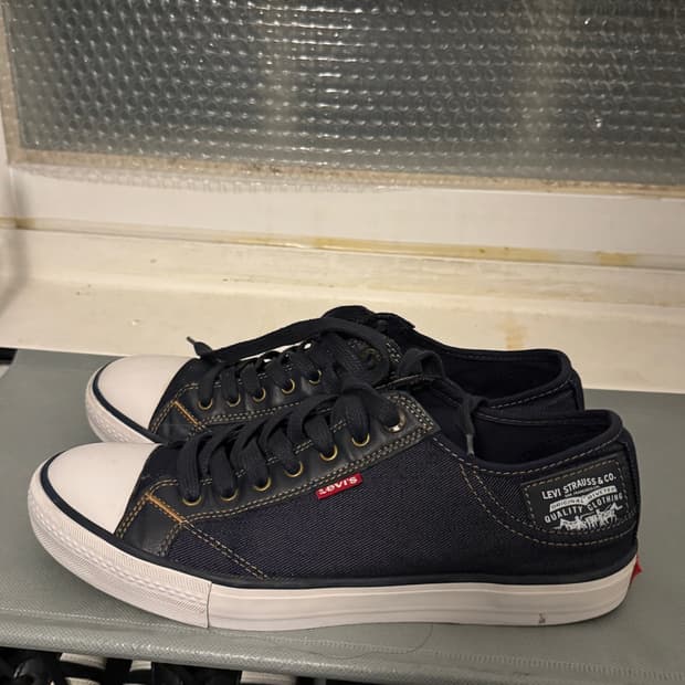 리바이스 흑청 데님 로우 스니커즈(43사이즈)