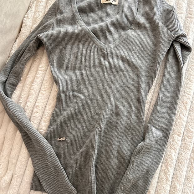 페일제이드 딥 브이넥 차콜