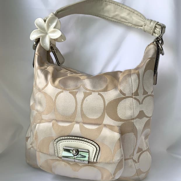 🤍 Coach ivory y2k shoulder bag
