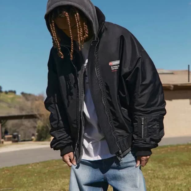 [M] STU 오버핏 카라 봄버