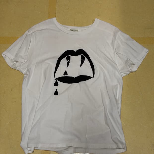 생로랑 블러드러스트 반팔 L 2016