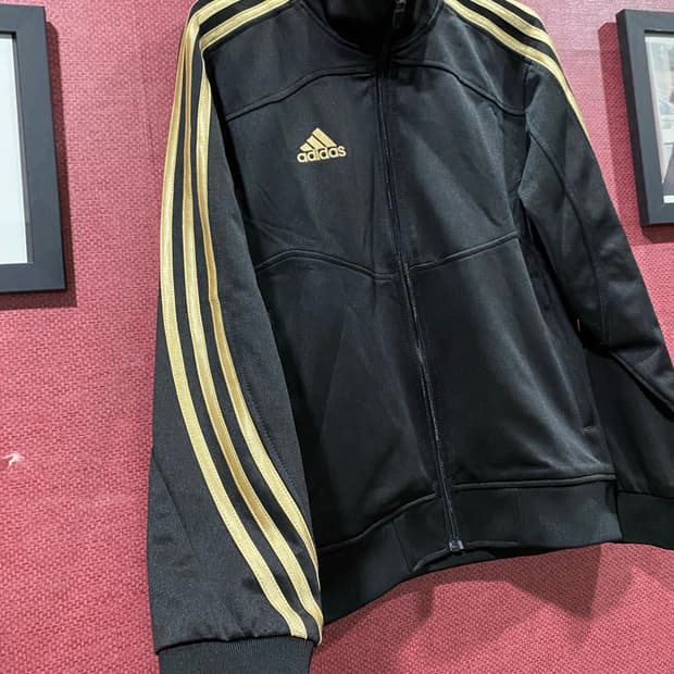 아디다스 금색 삼선 져지