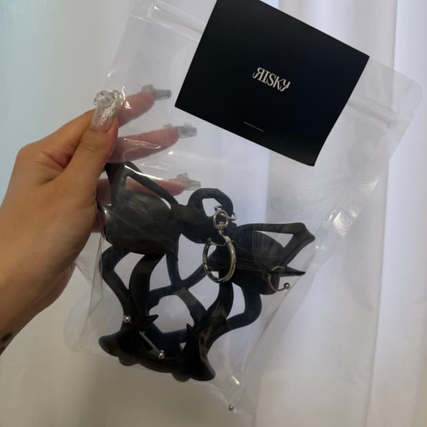 리스키x지미 lip gloss keychain
