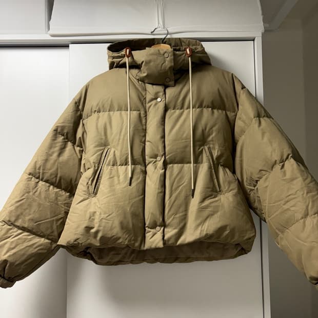 낫띵리튼 페블 크롭 푸퍼 패딩 베이지