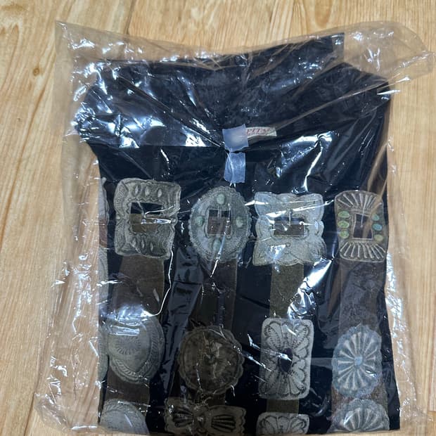 캐피탈 롱슬리브 판매