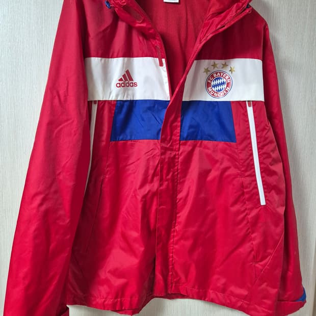 아디다스 14-15시즌 바이에른뮌헨 바람막이 점퍼 110