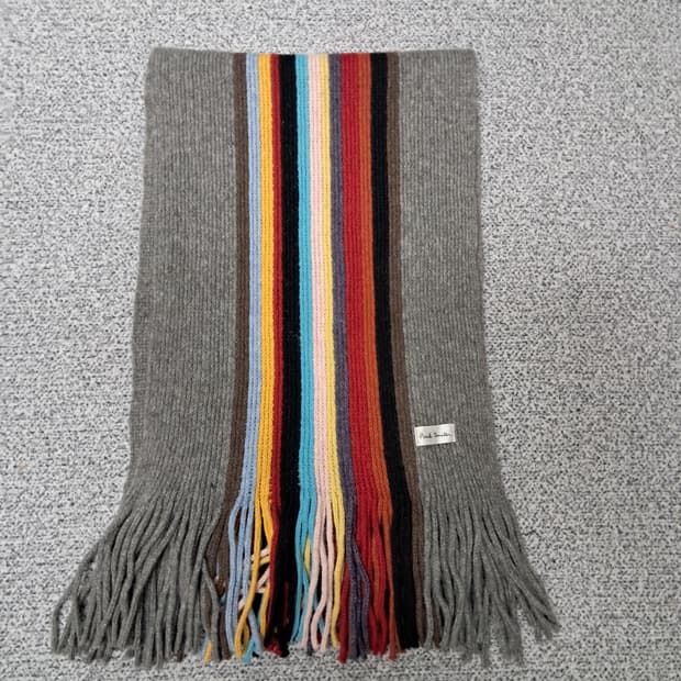 폴스미스 그레이 색상 머플러