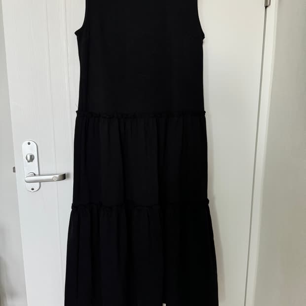 Black Tiered Sleeveless Dress