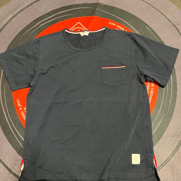 톰브라운 삼선 포켓 반팔티 M