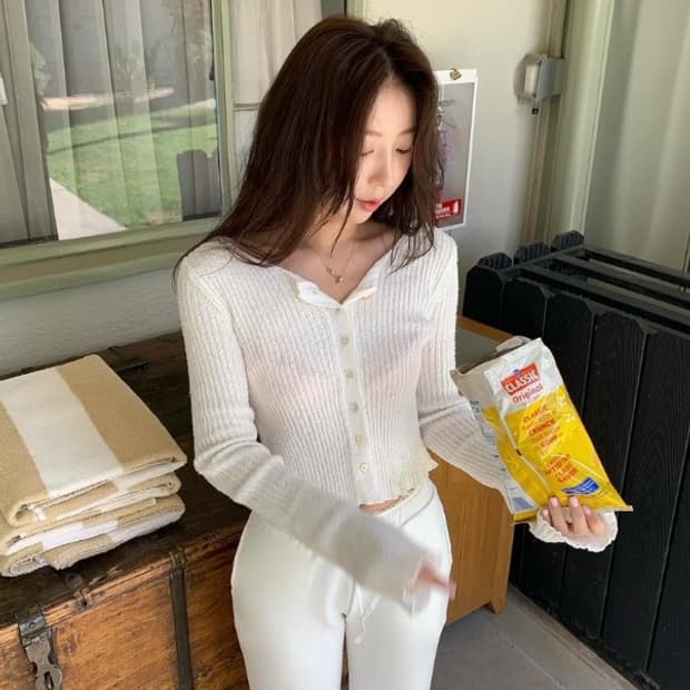 [시예 Siye] 루비 홀터넥 & 루비 가디건 세트 (화이트)