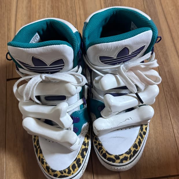 235 아디다스 제레미스캇 본즈 레오파드