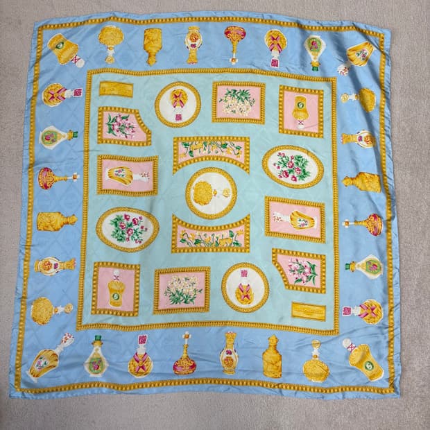 랑셀(Lancel) 향수병 일러스트 실크 스카프 