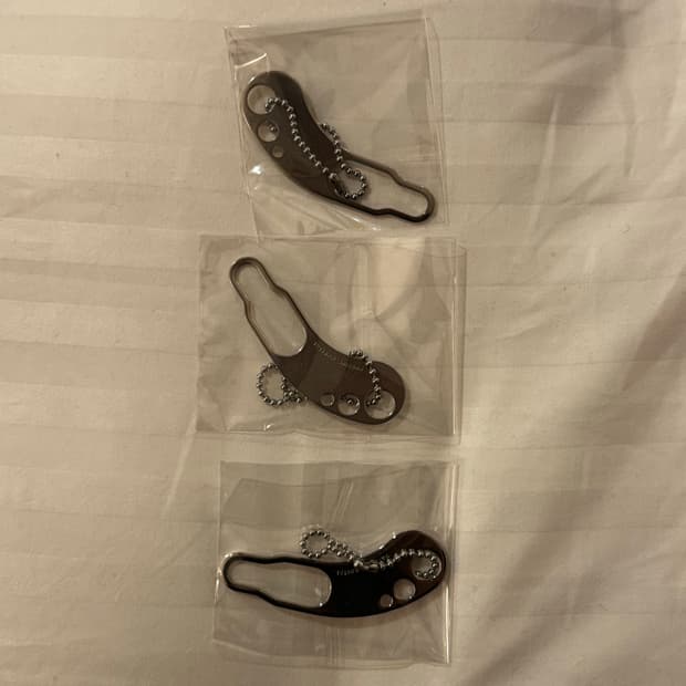 캐피탈 버튼후크 키링 무광 유광