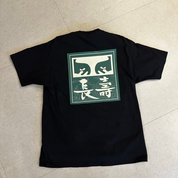 오베이 (obey) 반팔 티셔츠 장수 콜라보