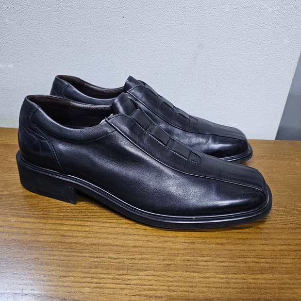 BOGNER  보그너 천연 가죽 로퍼 블랙