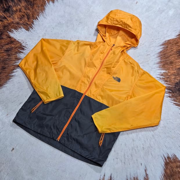 노스페이스 배색 바람막이 자켓