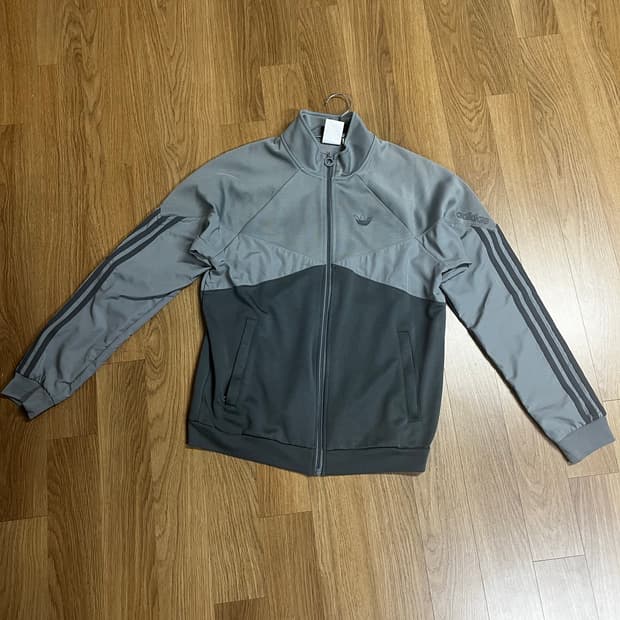 아디다스 트랙탑