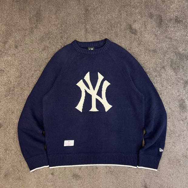 뉴에라 NY 양키스 니트 스웨터
