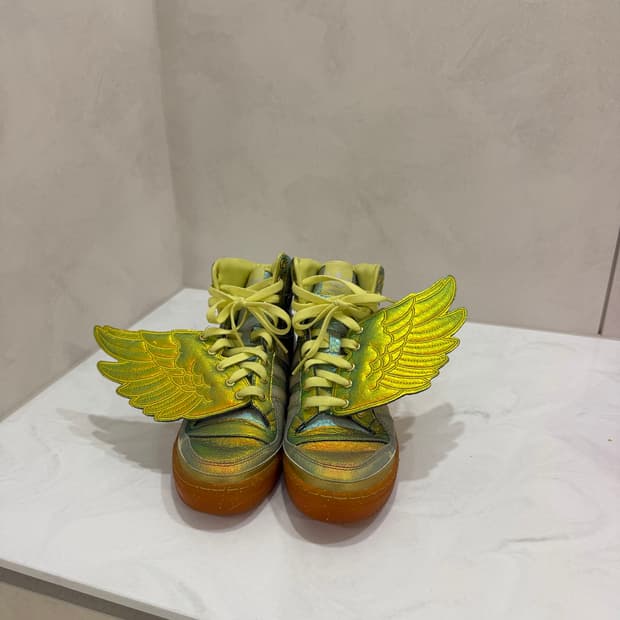 아디다스 제레미 스캇 윙즈 홀로그램 옐로우